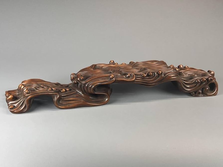 古美術 黄楊木 本物拓植 一刀彫 卧鹿 旧蔵 美品 細工 木製 手彫り 貴重 古美術 黄楊木 本物拓植 一刀彫 鹿 旧蔵 美品 細工 木製 手彫り